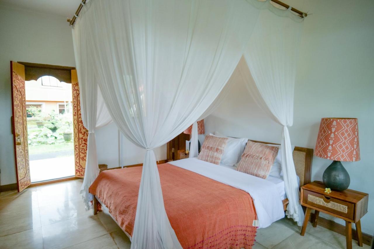 Gayatri Hotel Убуд Екстериор снимка